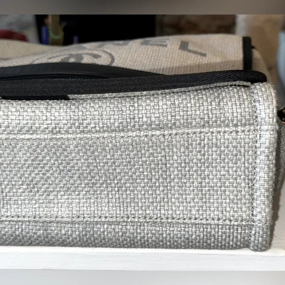 💎AUTHENTIC CHANEL GRAY RAFFIA DEAUVILLE MESSENGER BAG/SHOULDER BAG/CROSSBODY-EUC - Picture 15 of 17